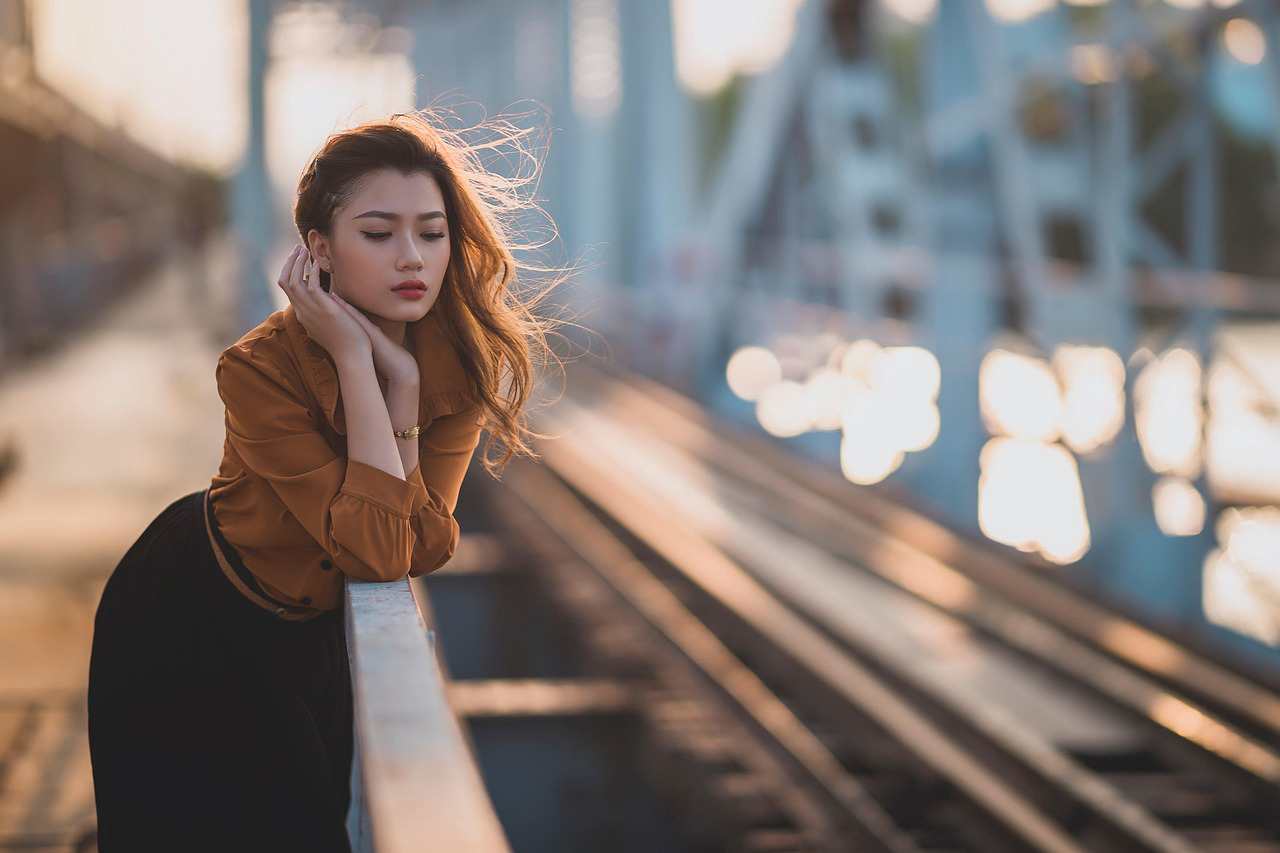 Flame-haired Indian beauty was masterbating